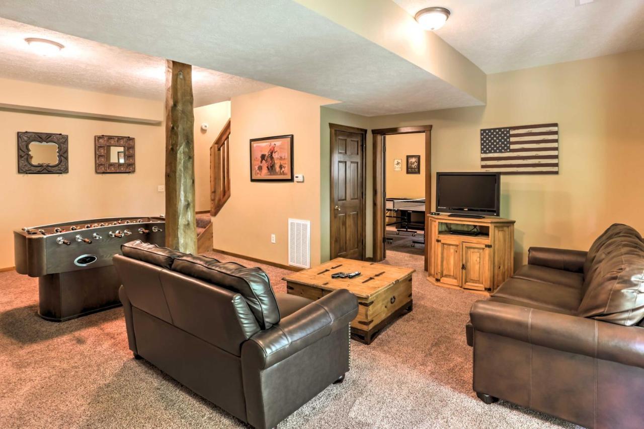 Branson Home With Game Room, Near Silver Dollar City Kültér fotó